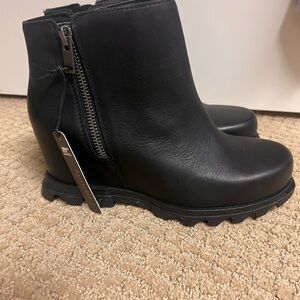 Sorel Women's Black Joan of Arctic III Ankle Booties with Side Zipper